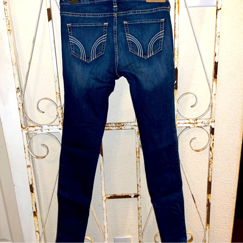 Hollister Super Skinny Jeans size 1 Regular W 24 L 31